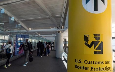 اعلام فعالیت ۵ ساله خود در شبکه‌های اجتماعی شرط ورود گردشگران به آمریکا!