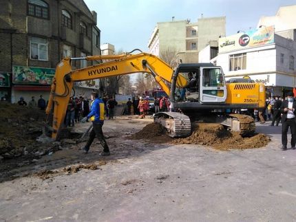 مفقود شدن کارگر جوان در پی ریزش چاه در میدان بهاران تهران