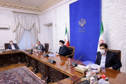 رئیس جمهور: فعالیت موسسات مالی با فعالیت ناسالم باید ساماندهی و تعیین تکلیف شود