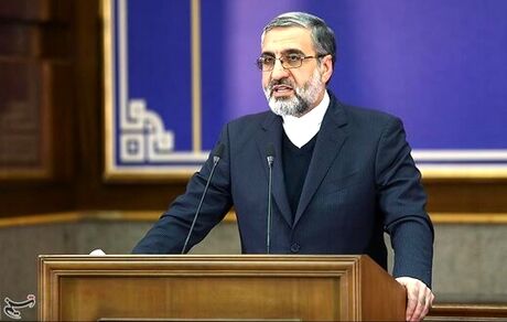حکم زندان ۱۵ ساله برای مدیرکل گمرک غرب تهران