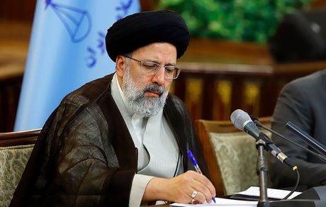 رئیسی: دستگاه قضایی به شکایات بانک‌های متخلف رسیدگی نمی‌کند