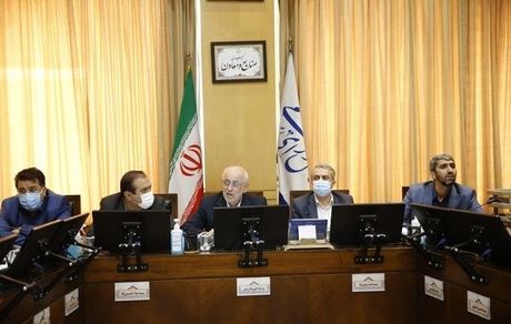 بررسی آیین نامه قانون ساماندهی صنعت خودرو در کمیسیون صنایع