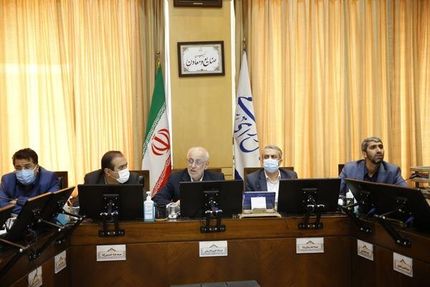 بررسی آیین نامه قانون ساماندهی صنعت خودرو در کمیسیون صنایع