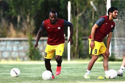 تمدید قرارداد مهاجم سابق استقلال و پرسپولیس با گل‌گهر
