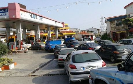 بازگشت توزیع بنزین در مهاباد به حالت عادی