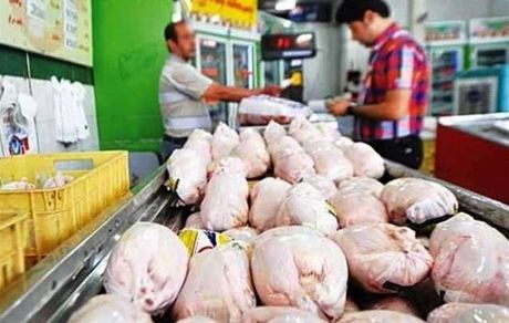 کمبود مرغ در آذربایجان‌غربی / مسئولین: مقطعی است