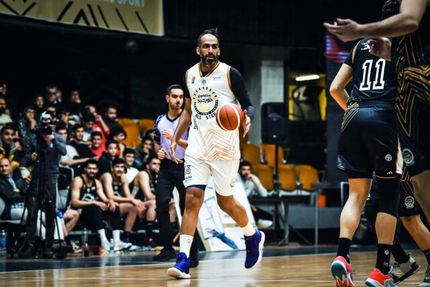 تیم بسکتبال استقلال با ستاره جدیدش باخت