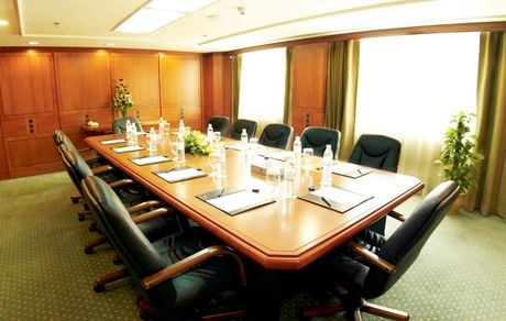 ممنوعیت «سرو میوه، شیرینی، شام و ناهار» در همایش‌ها و جلسات اداری
