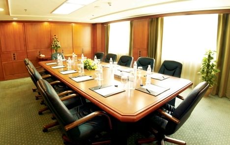 ممنوعیت «سرو میوه، شیرینی، شام و ناهار» در همایش‌ها و جلسات اداری
