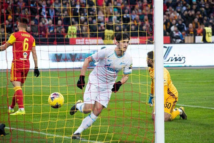 هیچکس از آرسنال با من درباره سردار آزمون تماس نگرفت!