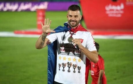 پاسخ تند و توهین‌آمیز دروازه‌بان سابق پرسپولیس در فضای مجازی