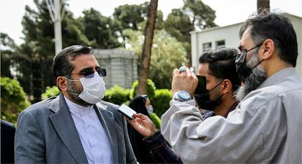 وزیر ارشاد: صادر کننده کاغذ خواهیم شد