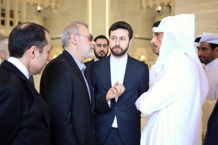 لاریجانی با نخست وزیر قطر دیدار کرد