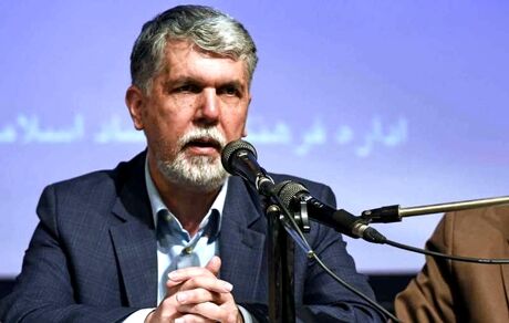 تضعیف وزارت ارشاد به معنای کاهش اقتدار حاکمیت در حوزه فرهنگ است / سازمان‌ها نیاز به پوست‌اندازی ساختاری دارند / باید به سمت رویکرد تمرکز زدایی برویم