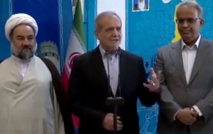رئیس جمهور وارد زاهدان شد