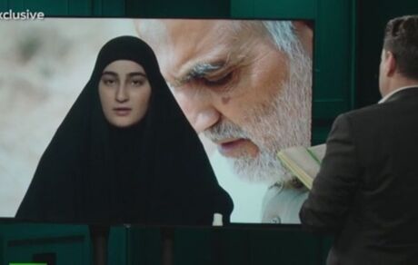 پاسخ دختر سردار سلیمانی به سوال رسانه خارجی درباره فرق ترامپ و بایدن
