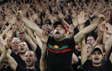 مجارستان بدلیل رفتارهای نژادپرستانه محروم شد