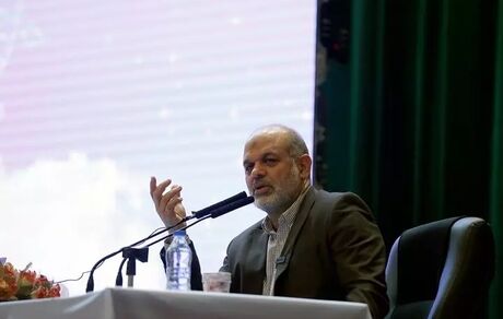 وزیر کشور: بنزین سه نرخی شایعه است