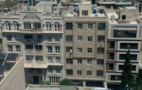 رییس اتحادیه املاک در واکنش به تعیین سقف اجاره‌بها: این دستور پوشیدن پالتو در تابستان است!