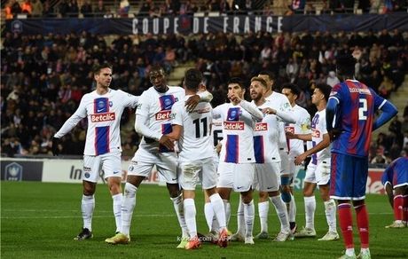 پاری‌سن‌ژرمن به دنبال جذب دو بازیکن جدید