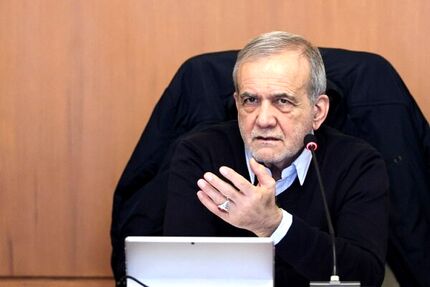 پزشکیان: تهدید به هدف قراردادن زیرساخت‌های حیاتی، نشانه استیصال برابر اراده ملت است
