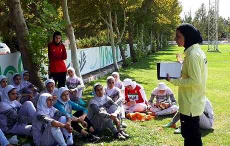 دختران فوتبالیست اردوی تیم ملی را بایکوت کردند؟