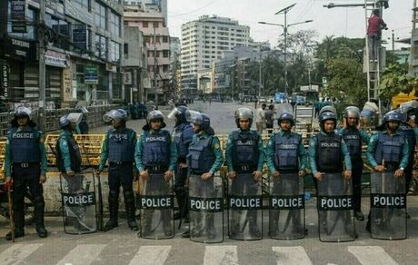 ادامه تظاهرات و ناآرامی در بنگلادش / ۱۲ زندانی کشته شدند