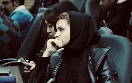 اینترنت را بستند، رسانه‌ها را هم؛ روشنگری چه شد؟