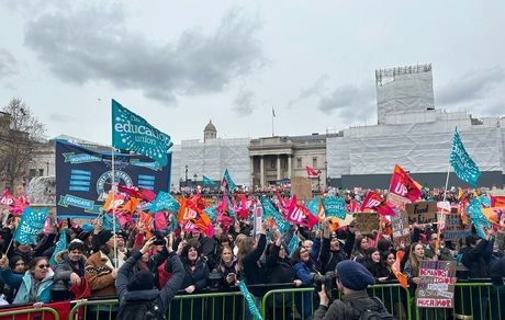 اعتصاب  ۵۰ هزار معلم نیوزیلندی بدلیل شرایط کاری