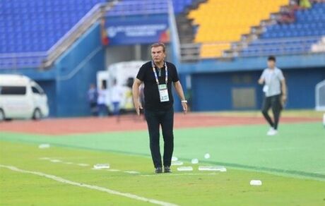 فرار به جلو، با سبک حمید استیلی