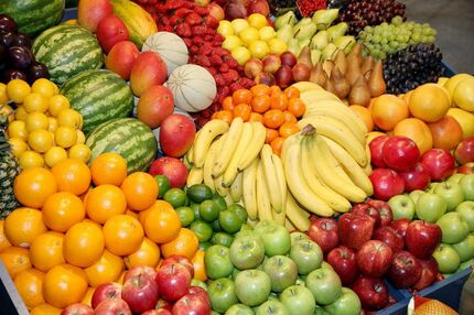 ۵۰۰۰ کیلو انواع میوه شب یلدا در استان خراسان شمالی توزیع شد