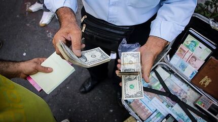 جزئیات شناسایی ۱۰۰۰ دلال ارز اعلام شد/ارز ۴۲۰۰ دارو و گندم حذف نمی‌شود