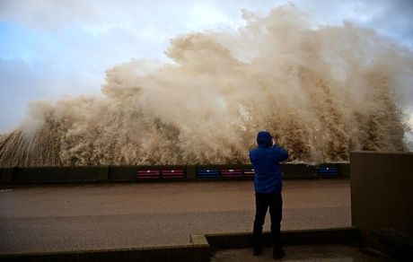 قربانیان طوفان در اروپا به ۱۳ تن رسید