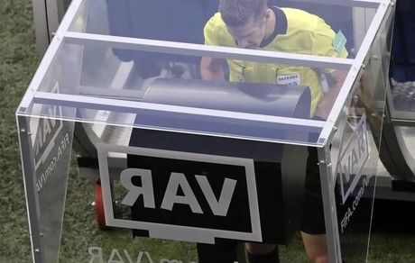 هفته آینده VAR در ورزشگاه‌های آزادی و نقش جهان نصب خواهدشد