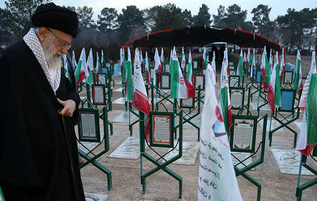 قرائت پیام رهبر انقلاب به مناسبت هفته دفاع مقدس و روز تجلیل از شهیدان و ایثارگران