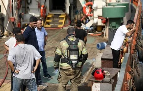 آتش سوزی در سوله کاغذ دیواری در مشهد / آتش نشانی: مهار شد