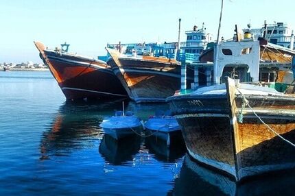 توقیف ۱۲ فروند شناور فاقد مدارک در آب‌های بندرعباس