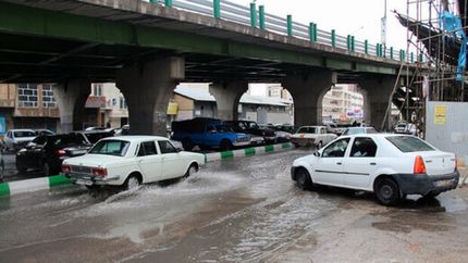 رگبار و وزش باد شدید در مناطق شمالی تهران/ از کوهنوردی و اتراق در بستر مسیل‌ها خودداری کنید