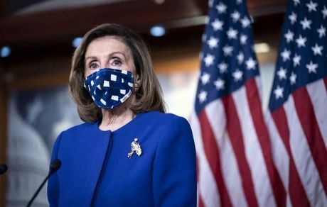 بازداشت زنی که قصد تیراندازی به پلوسی را داشت