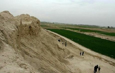 مهمان یک برنامه تلویزیونی: قلعه ایرج ورامین را غول‌ها ساختند