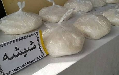 کشف محموله ۳۲۴ کیلویی شیشه در میرجاوه