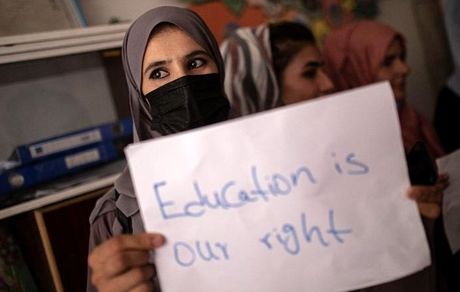 وعده طالبان برای بازگشت همه دختران افغان به مدرسه