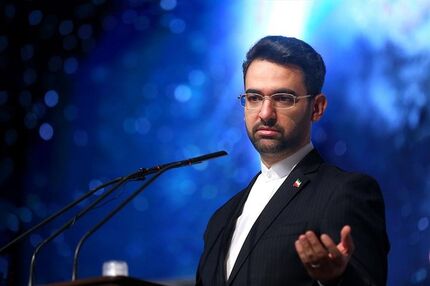 وزیر ارتباطات: تولید گوشی ایرانی امسال در دست برنامه‌ریزی است