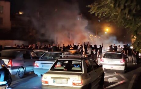 یکی از عوامل اغتشاشات زنجان که روسری‌اش را آتش زد، بازداشت شد