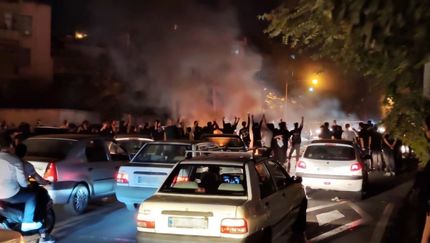 یکی از عوامل اغتشاشات زنجان که روسری‌اش را آتش زد، بازداشت شد