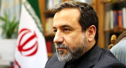 
عراقچی با کنایه به عکس هوک و گروسی: بهتر است هم فاصله اجتماعی را رعایت کنید و هم فاصله سیاسی

