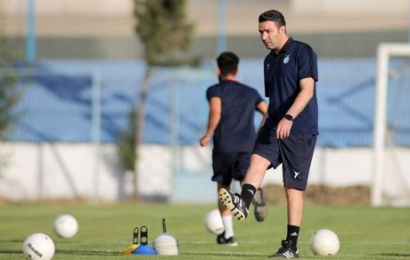 نکونام: برنامه دو ساله به باشگاه استقلال داده‌ام