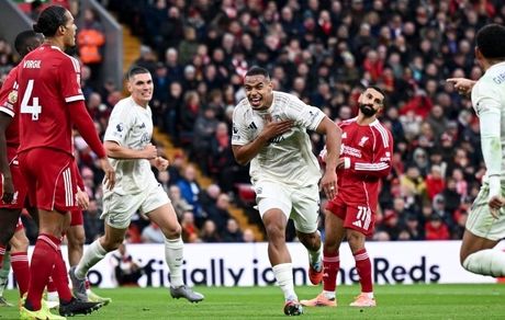 روزهای سیاه لیورپول این بار در خانه ادامه یافت