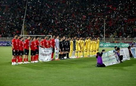 سپاهان خواستار برگزاری بازی مقابل تراکتور با VAR شد