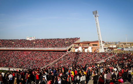 پرتماشاگرترین بازی فصل لیگ برتر گلی نداشت / سرخابی‌ها برنده بازی تبریز